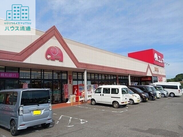 【西海市西彼町小迎郷のアパートのスーパー】