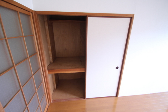 収納　※別部屋の写真です