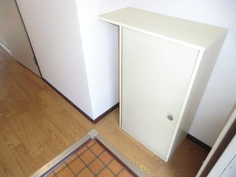 シャロームＢ　玄関　玄関