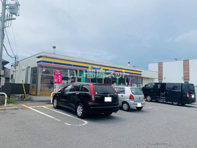 コンビニ　ミニストップ 半田亀崎店（コンビニ）まで274m