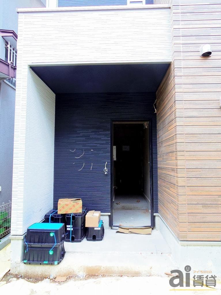 エントランス　駐車場