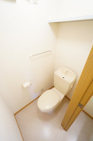 トイレ　※温水洗浄便座になります。