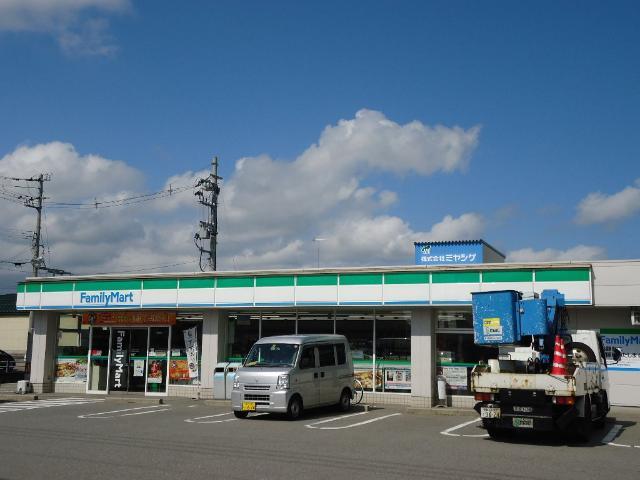 その他　ファミリーマート高岡野村東町店（その他）まで989m