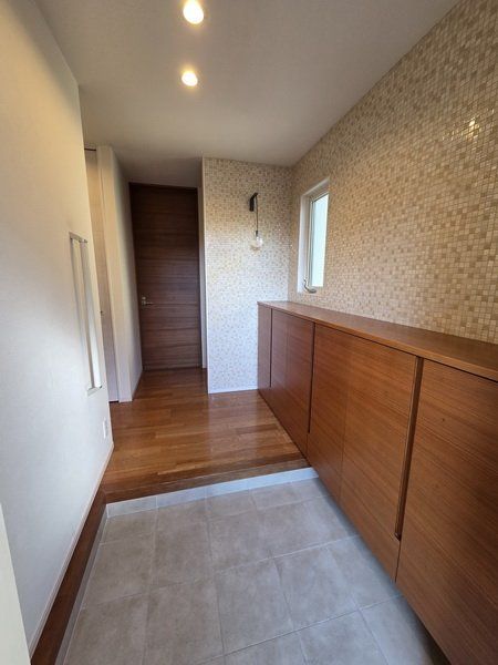 玄関　リビング/居室