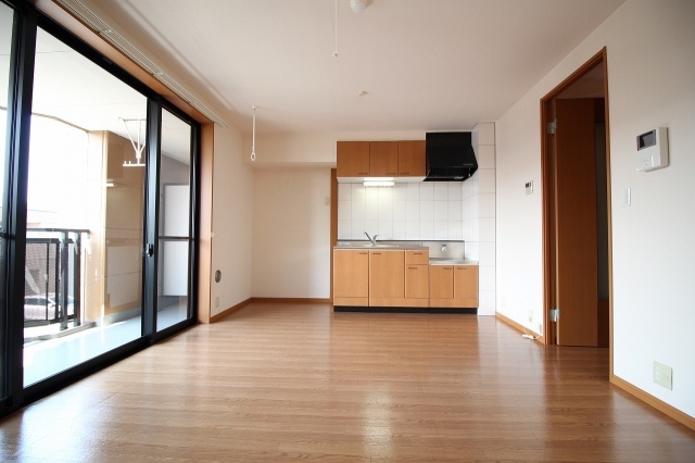 居室・リビング　１１．７帖のリビングは広くてゆったりしやすいです