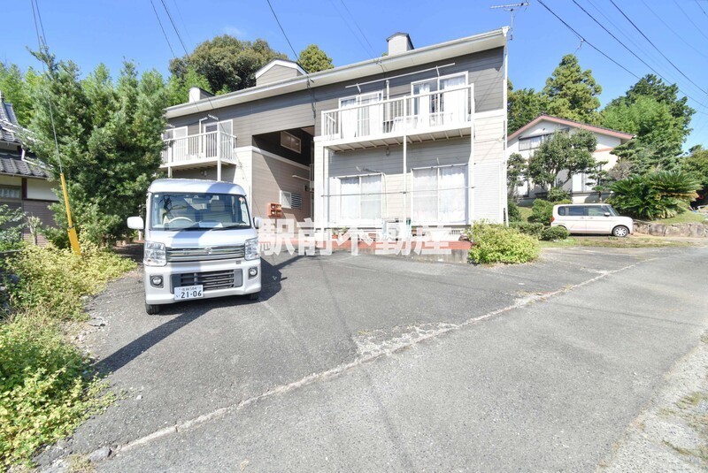 建物外観　外装新しくなりました☆