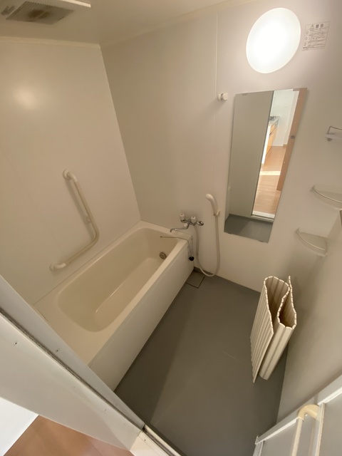 バス・シャワールーム　一日の疲れを癒してくれる大事な場所。