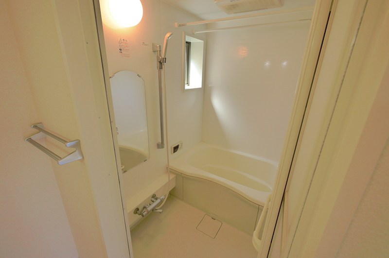 バス・シャワールーム　同仕様写真(反転タイプ)