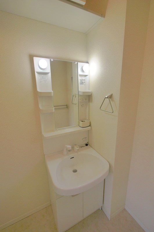 洗面設備　同仕様写真(反転タイプ)