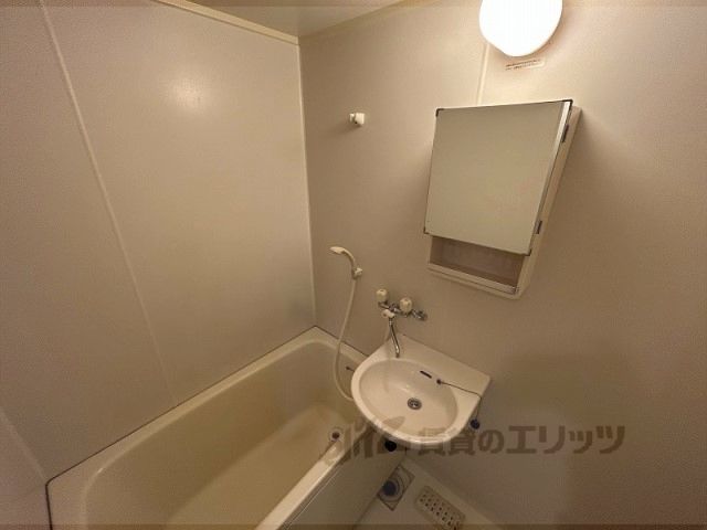 バス・シャワールーム　バス