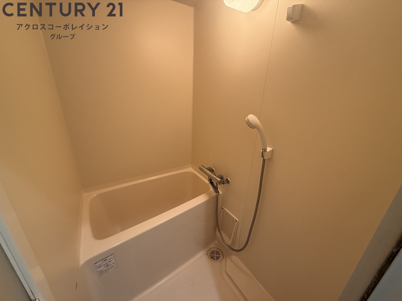 バス・シャワールーム　シンプルで機能的なユニットバスです！