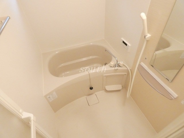 バス・シャワールーム　浴室乾燥機付きのお風呂