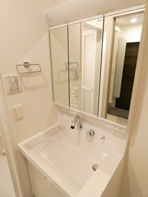 洗面設備　シャンプードレッサー