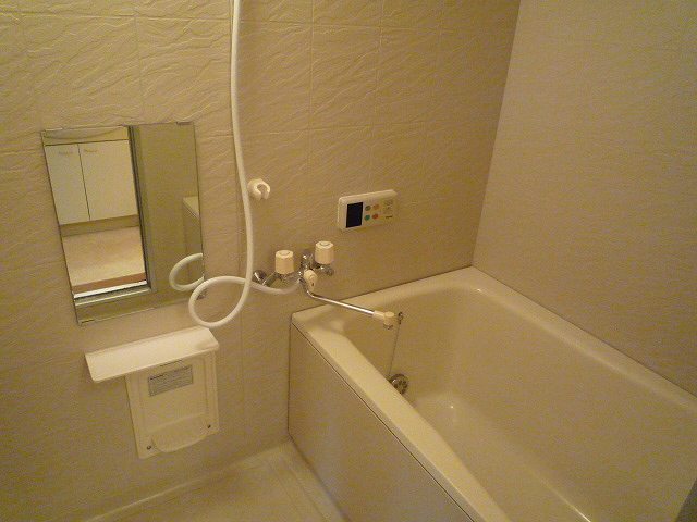 バス・シャワールーム　追焚給湯付き