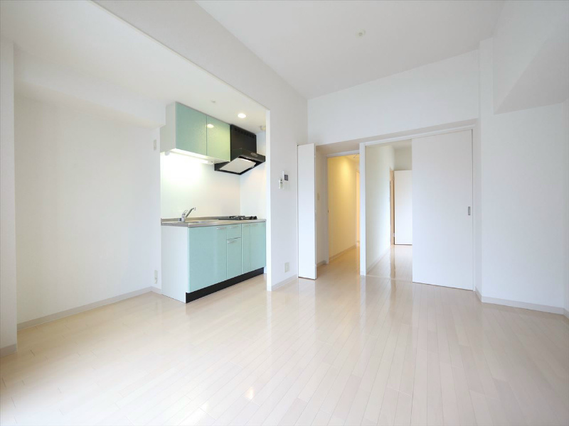 居室・リビング　ＬＤＫ12.4帖　洋室6帖とつなげても仕切っても使えます