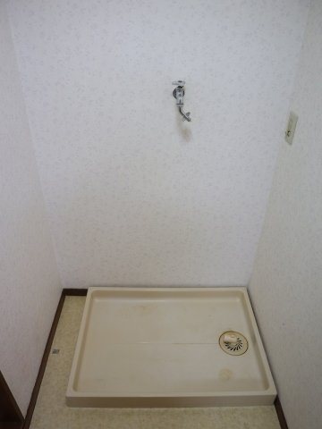 その他　室内洗濯機置場です