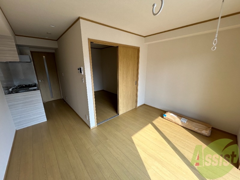 居室・リビング　８．７帖のリビングです。広々としていますね。