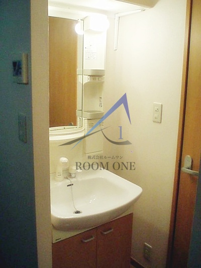 洗面設備　洗面台です。