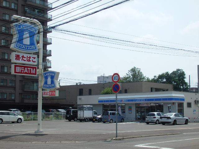 コンビニ　ローソン（コンビニ）まで329m