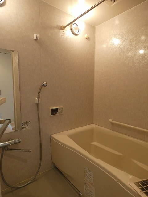 バス・シャワールーム　バス
