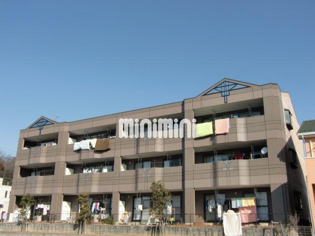 建物外観　落ち着いた色合いの外観