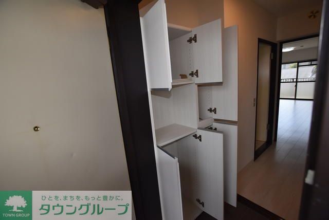 玄関　★お問い合わせはタウンハウジングまで★