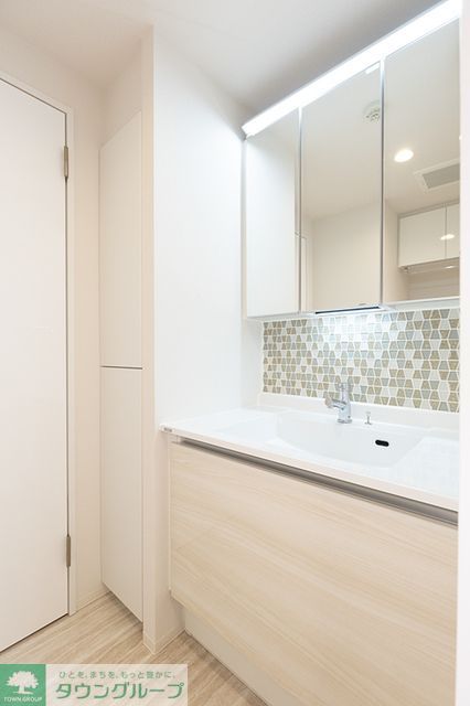 洗面設備　※写真は同タイプ住戸です。