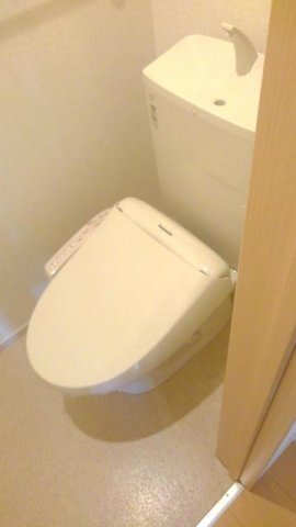 トイレ　清潔感のあるトイレです