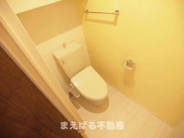 トイレ　温水洗浄便座