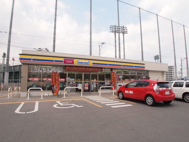 コンビニ　ミニストップ福岡女原店（コンビニ）まで197m