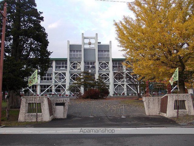 小学校　長沼中央小学校（小学校）まで1000m
