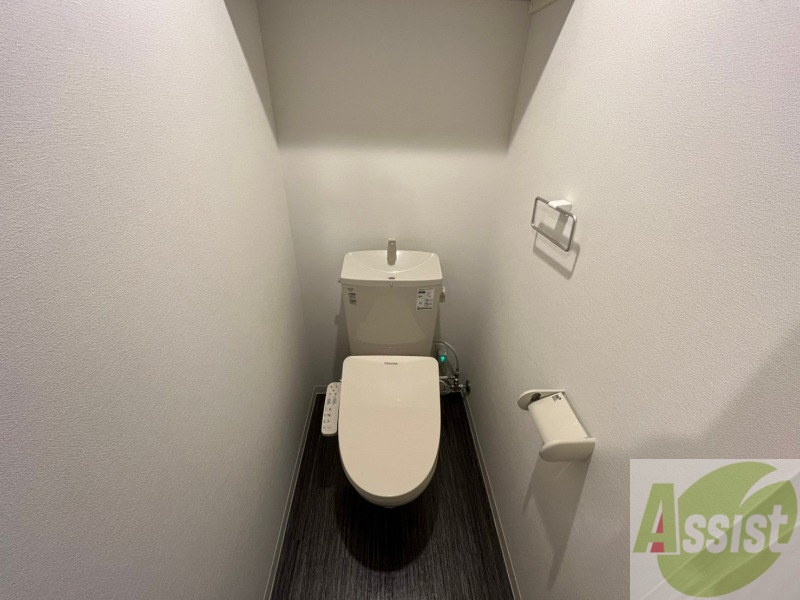 トイレ　こちらはトイレです。清潔感があり、安心して使用できます。