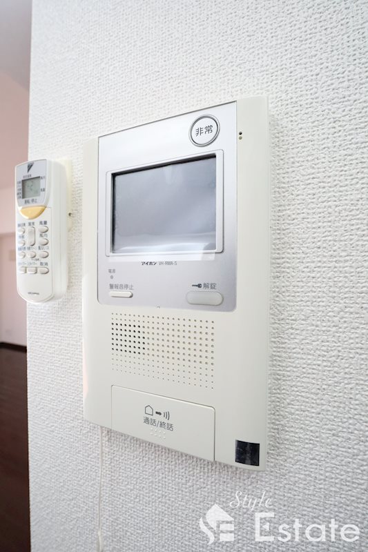 セキュリティ　モニター付きインターホン