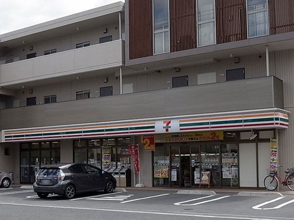 コンビニ　セブンイレブン船橋前原東4丁目店（コンビニ）まで370m