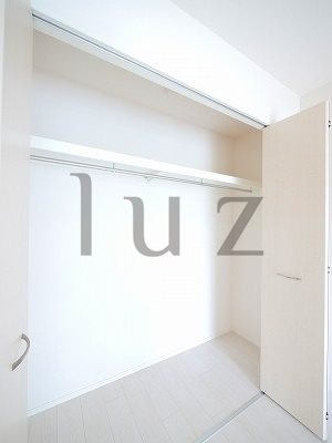 収納　パイプハンガー付きのクローゼットです！