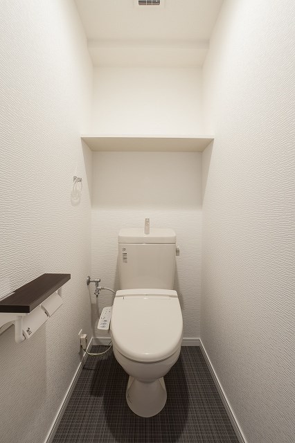 トイレ　トイレ※別号室の参考写真になります。
