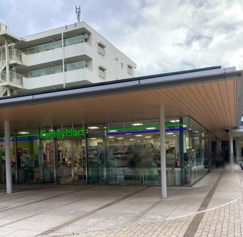 コンビニ　ファミリーマート アルコスクエア店（コンビニ）まで427m