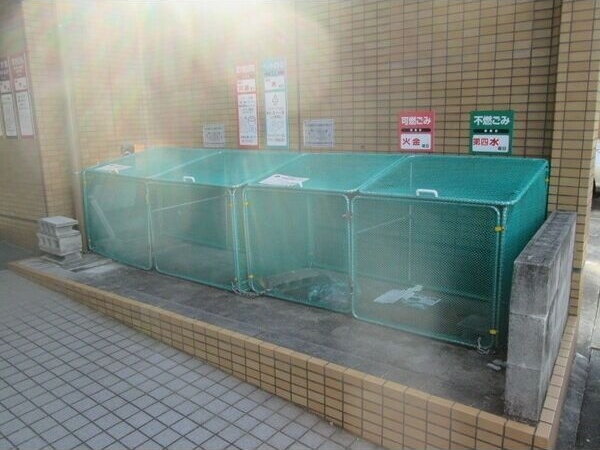 その他　敷地内ごみ置き場