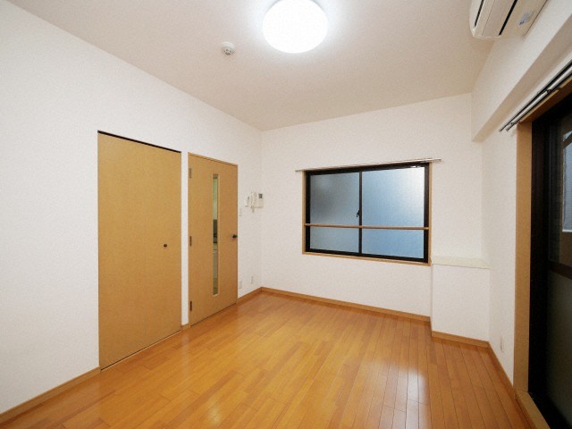 レジデア西本町の内装写真