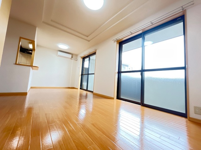 TOP HILLの居間写真