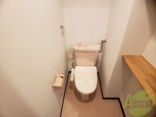 トイレ　トイレです。ウォシュレット付を探している方、おすすめです。
