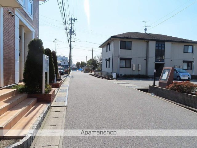 その他　前面道路（その他）まで0m