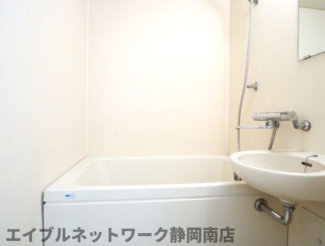 バス・シャワールーム　日々の暮らしに欠かせないお風呂です