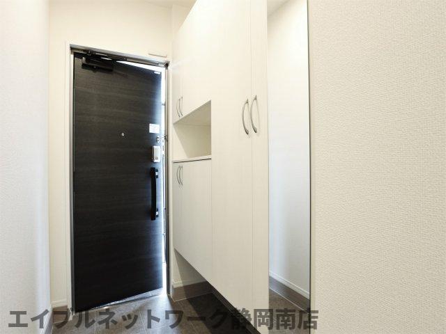 玄関　明るい玄関です