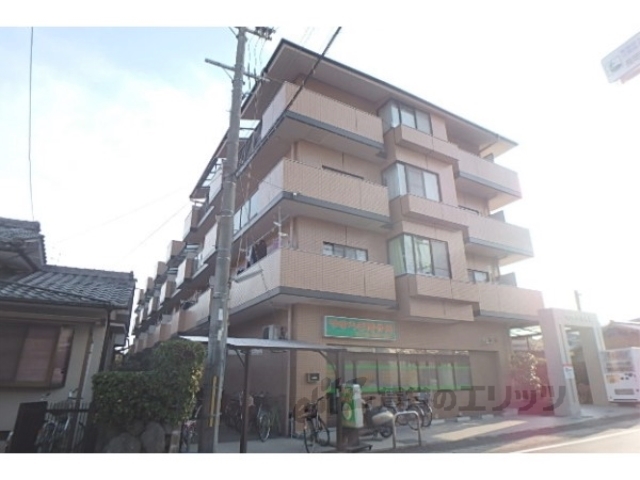 長岡京市井ノ内のマンションの建物外観