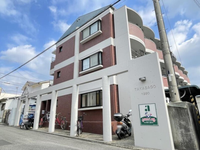 【松山市高砂町のマンションの建物外観】