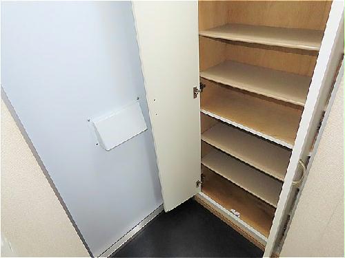 玄関　シューズボックスあり