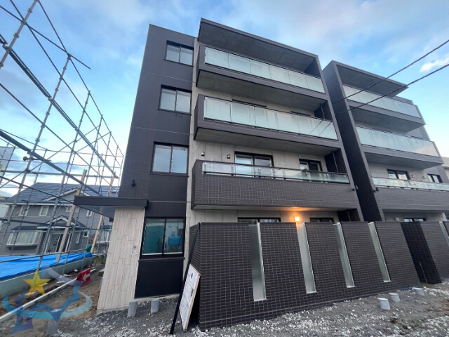 札幌市西区発寒四条のマンションの建物外観