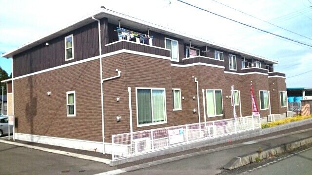 相馬郡新地町谷地小屋のアパートの建物外観