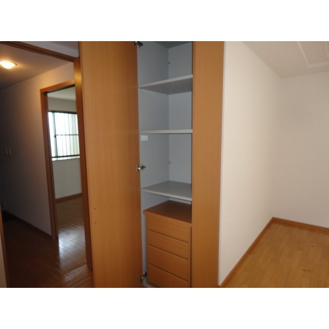 収納　日用品のストックなどに♪